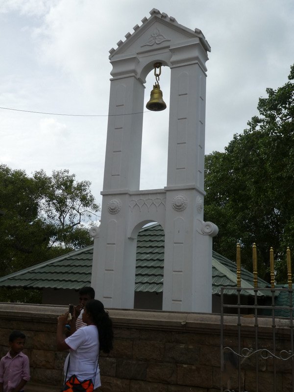 Anuradhapura - Ruvanveliseya Dagoba (15)