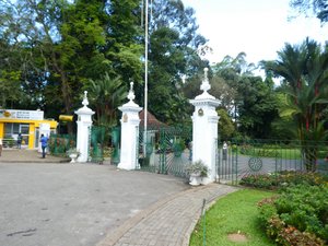 Kandy Royal Gardens Entrance (2)