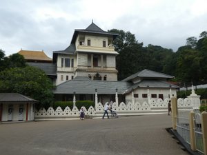 Royal Palace and Temple of the Tooth (107)