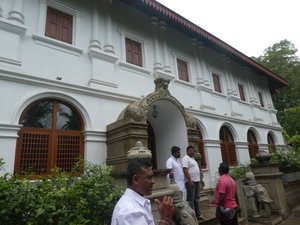 Kelaniya Buddhist Temple Colombo (4)
