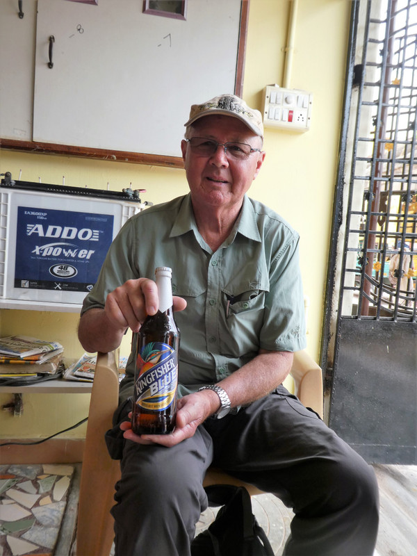 Mamallapuram - Tom had a Kingfiher beer at silk factory