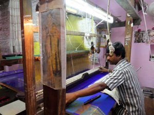 Near Mamallapuram - silk factory  (3)