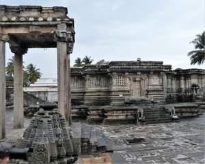 Halebid - Hoysaleswara Temple (28)