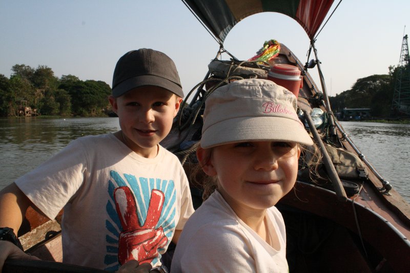 Boat tour around Ayutthaya