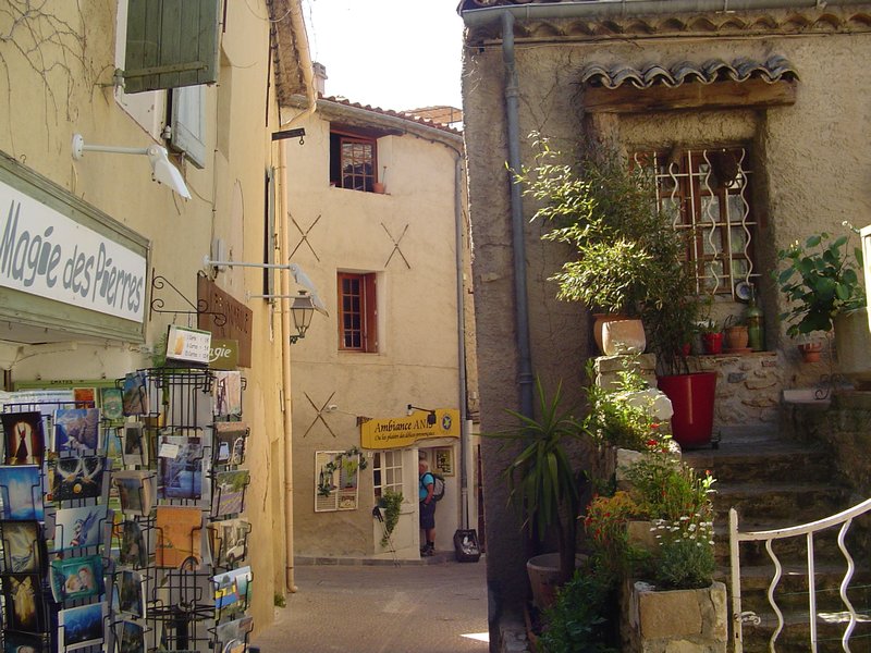 Le Castellet Street