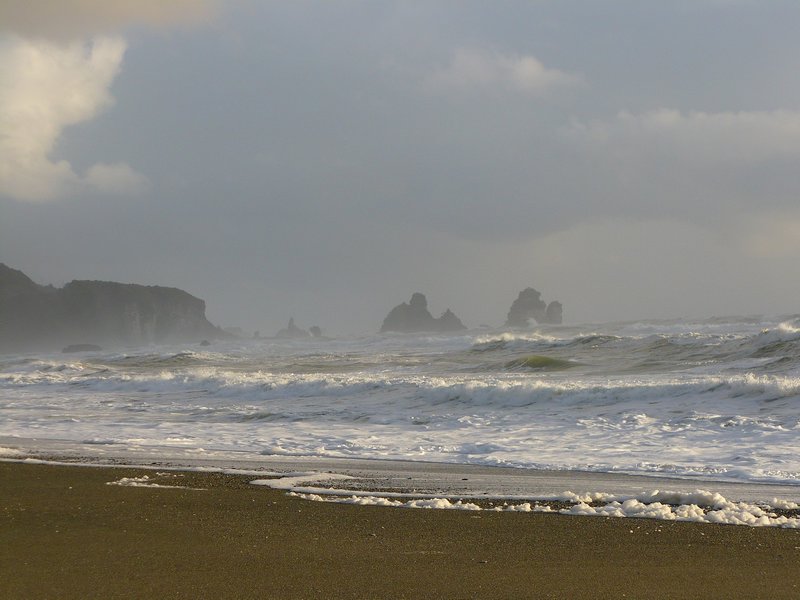 West Coast stormy coastline - near Punakaiki
