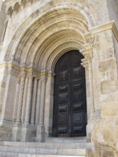 Beautiful Romanesque entrance, Se Velha
