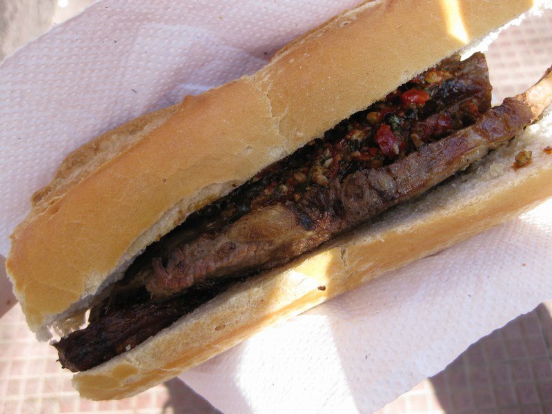 "Vacipan" - flank steak in a bun