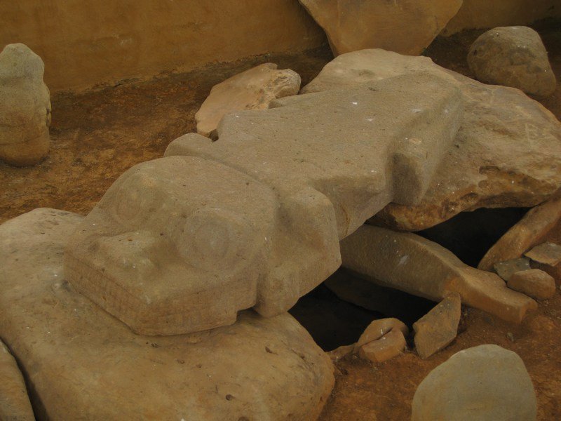Crocodile-shaped stone covering a San Agustin tomb