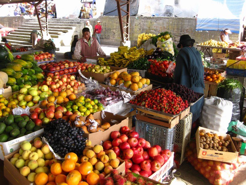 Fresh fruit, Saquisilí market