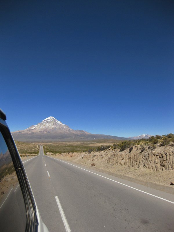 On the road back to La Paz, Sajama saying goodbye