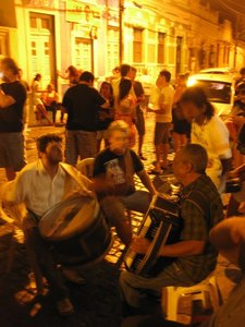 Streetside performance of chorinho, Olinda