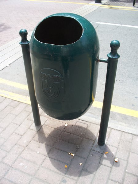 Tipping Litter Barrel