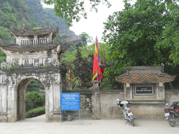 Hoa Lu Pagoda