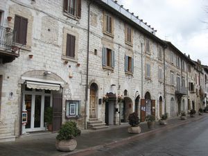 48 Assisi