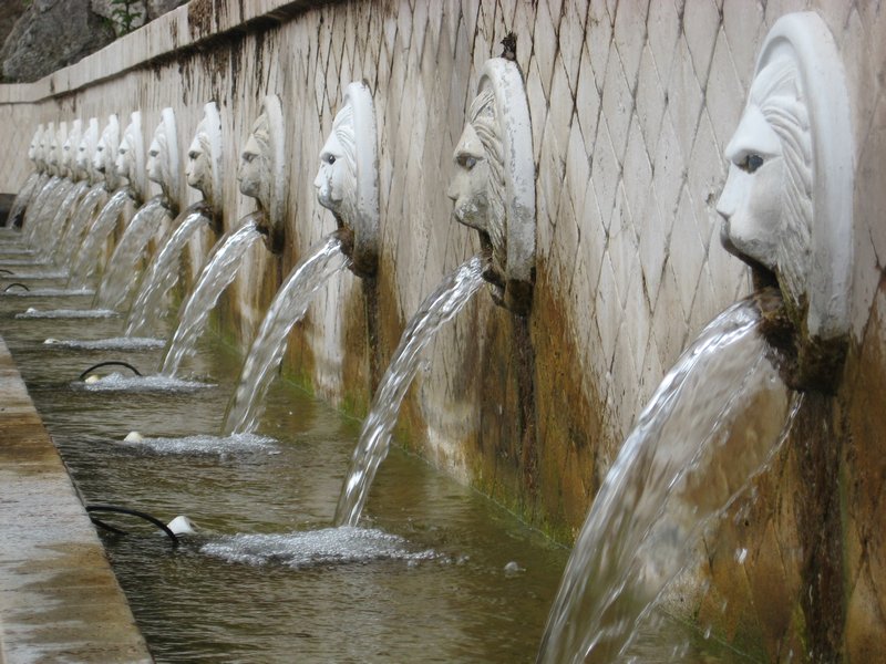 18 Spili - Venetian fountain