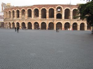 33 Verona - Arena