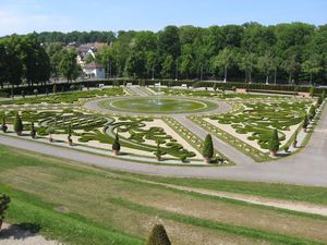 26 Ludwigsburg - formal gardens
