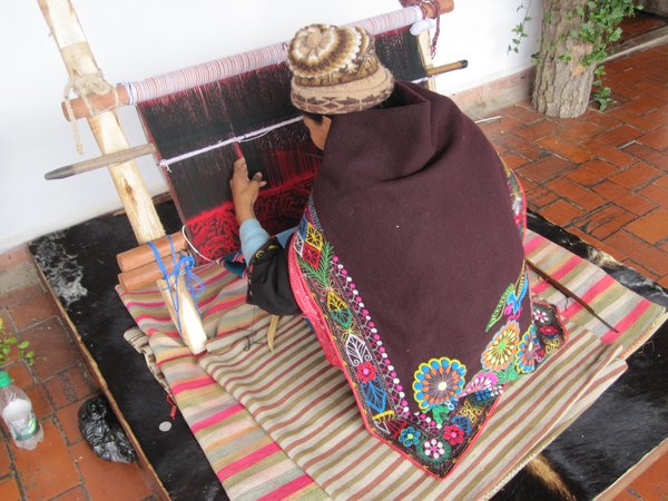 Sucre: weaving demo at the Museo Textil Indigena