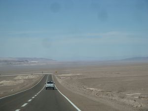 .(26) Catalama woestijn.!  we gaan over de weg van geduld naar San Pedro.