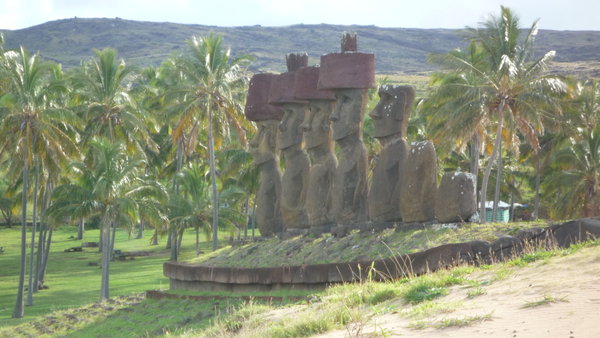 Beach Moai's