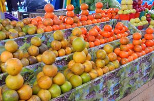 Market fruit installations