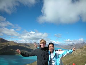 Yamtso Tso Lake - Me and our guide