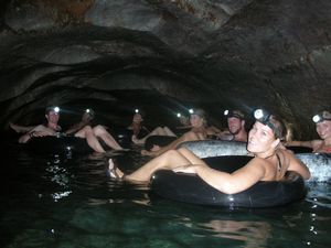 Laos - Vang Vieng - Relaxing in the caves