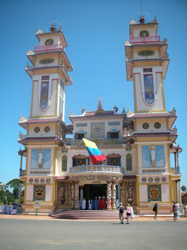 HCMC - Cao Dai Temple