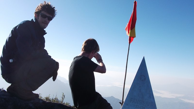 Sapa - Fansipan - Alon and me at the summit!