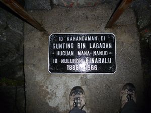 Kota Kinabalu - My feet on the summit