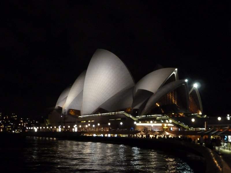 Sydney - The Opera House at night