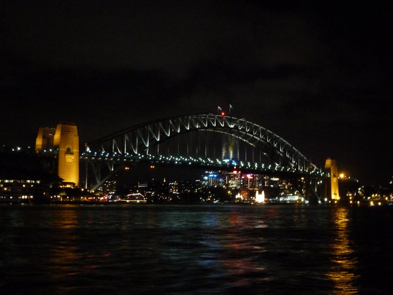 Sydney - The bridge at night