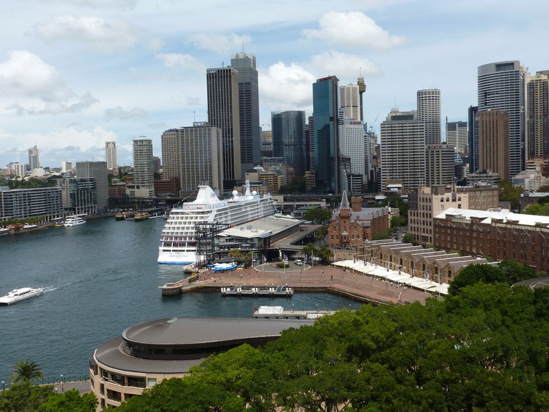 Sydney - Looking back at the Harbour