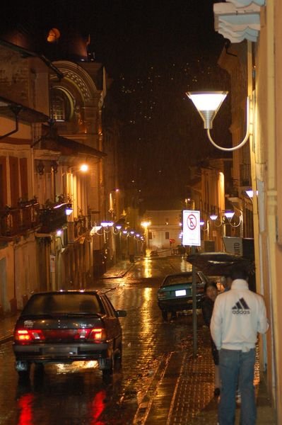 Quito street..in the rain