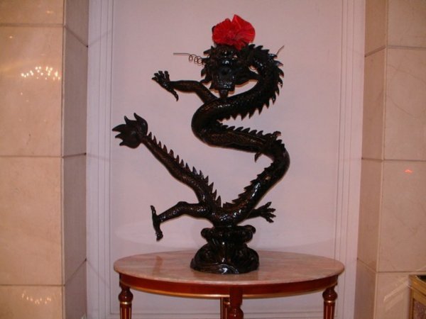 Xian Hotel - Statue