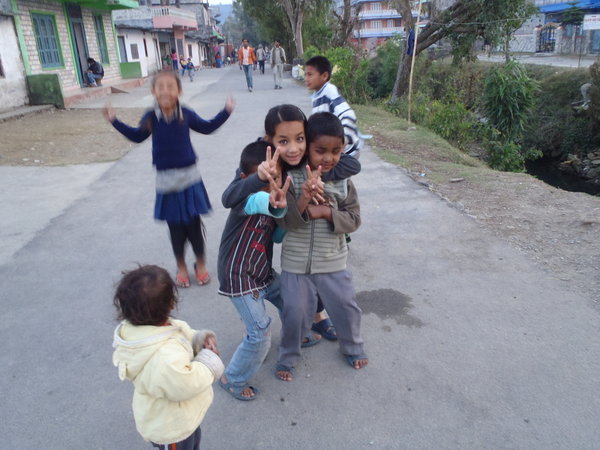 Children in Pokhara who wanted us to take their photo!!