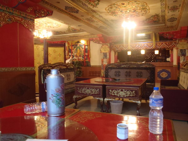 The restaurant where we ate on our first stay in Shigatse.