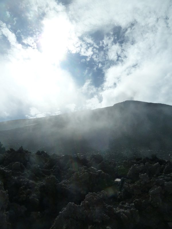 A steaming Volcano Pacaya