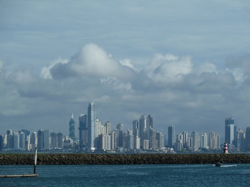 Panamas modern skyline1