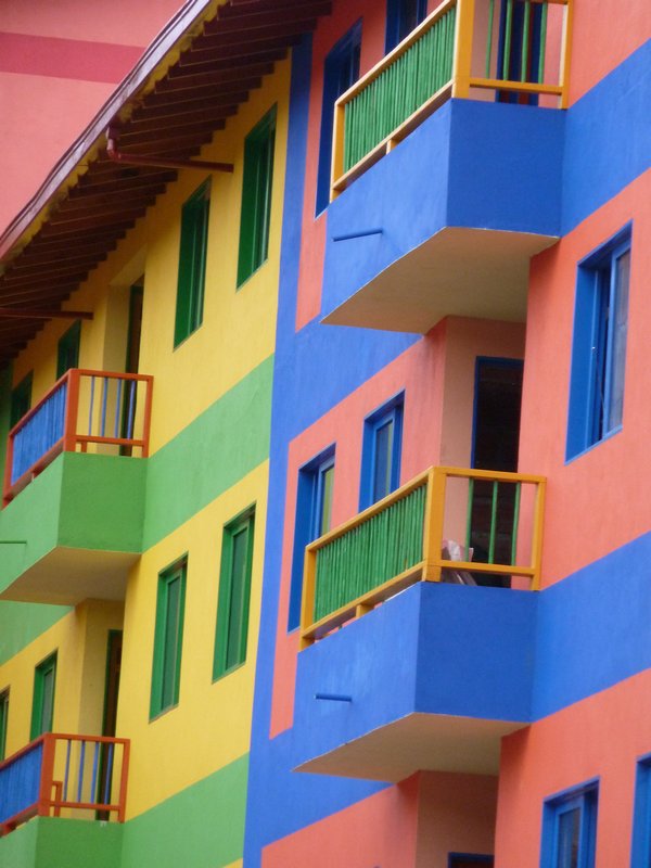 Colourful flats of Guatape1