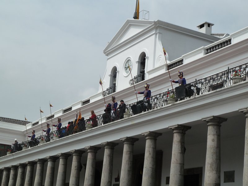 The changing of the guards, Quito old town