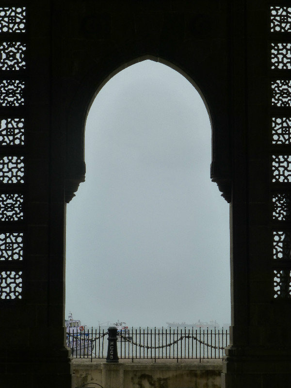 Archway through the Gateway to India
