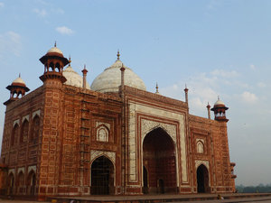 Taj Mahals Mosque