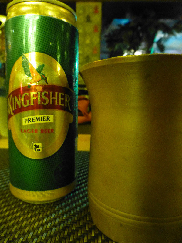 Good old kingfisher but not a large bottle to be had in this place....Boo.