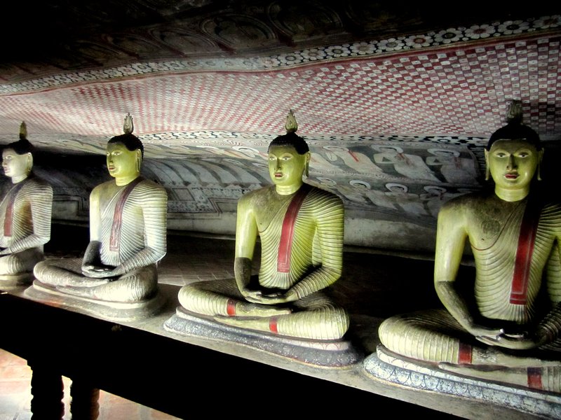Dambulla temple interior