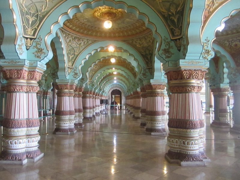 Another beautiful palace hall