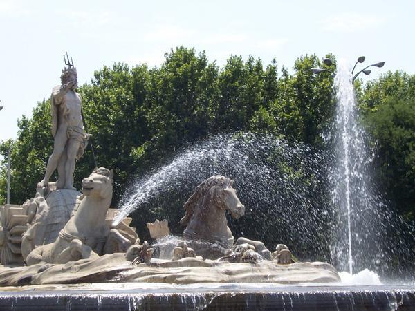 Fuentede Neptuno (fountain of neptune)