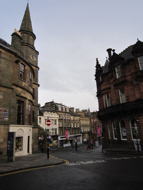 Burns and buildings 080