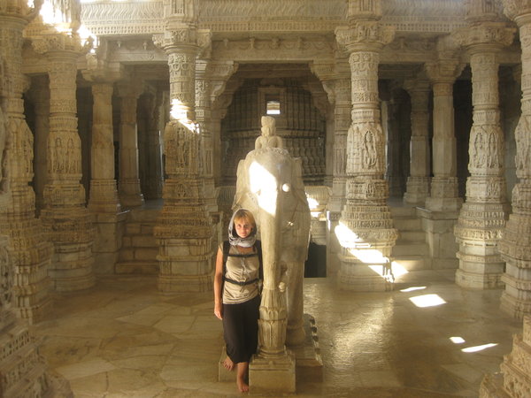 Inside Ranackpur